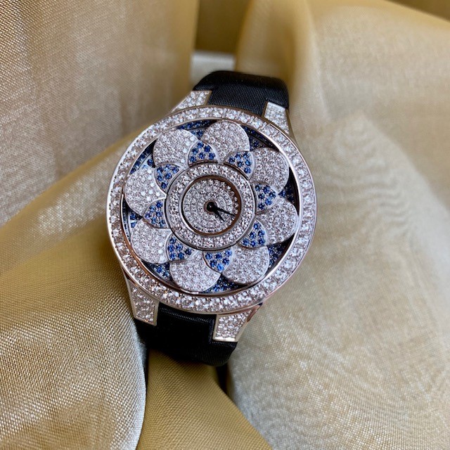 きらめく夏に贈りたい 女性のためのHigh jewelry Watchの紹介画像