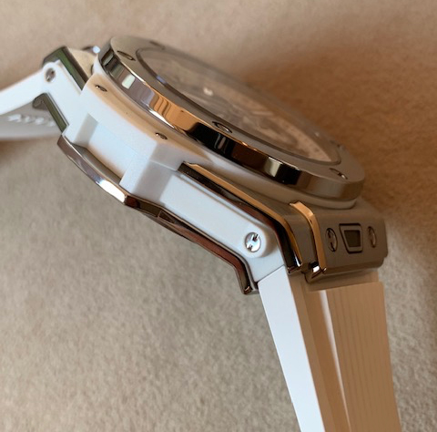 ~HUBLOT(舷窓)のその中~の紹介画像