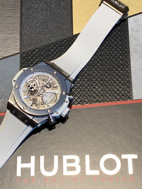 ~HUBLOT(舷窓)のその中~の紹介画像
