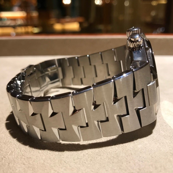 ヴァシュロンコンスタンタン オーバーシーズの紹介画像