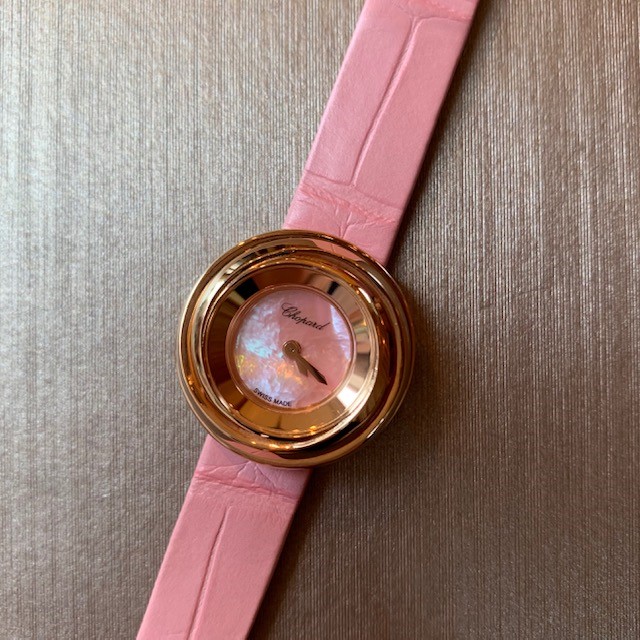 きらめく夏に贈りたい 女性のためのHigh jewelry Watchの紹介画像